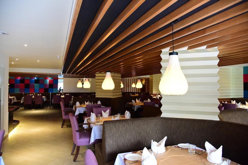The Royal Comfort Bangalore Luaran gambar