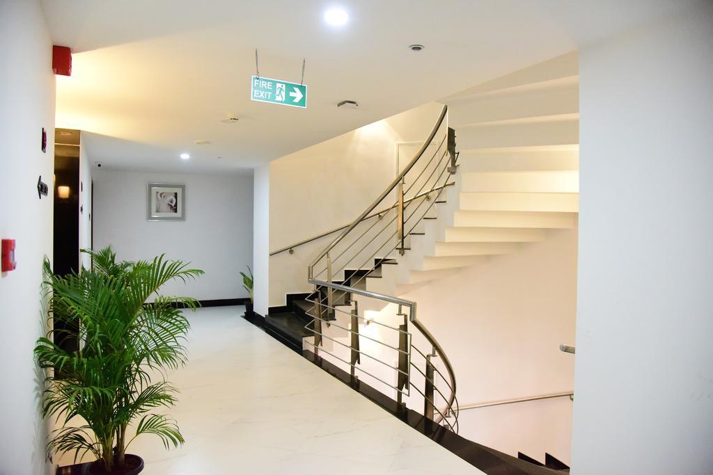 The Royal Comfort Bangalore Luaran gambar