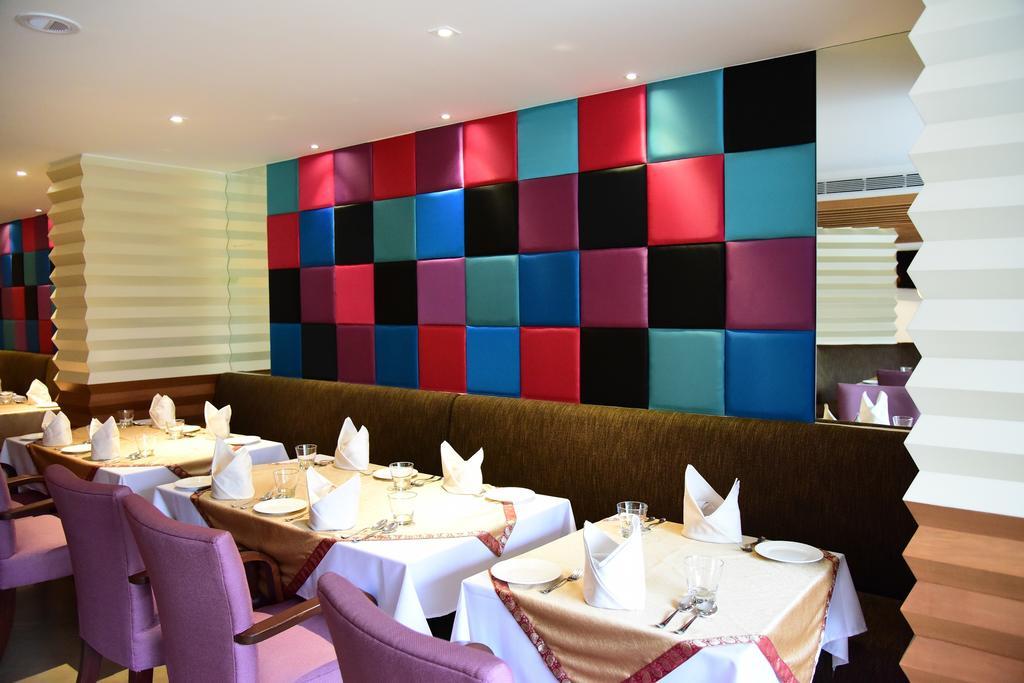 The Royal Comfort Bangalore Luaran gambar